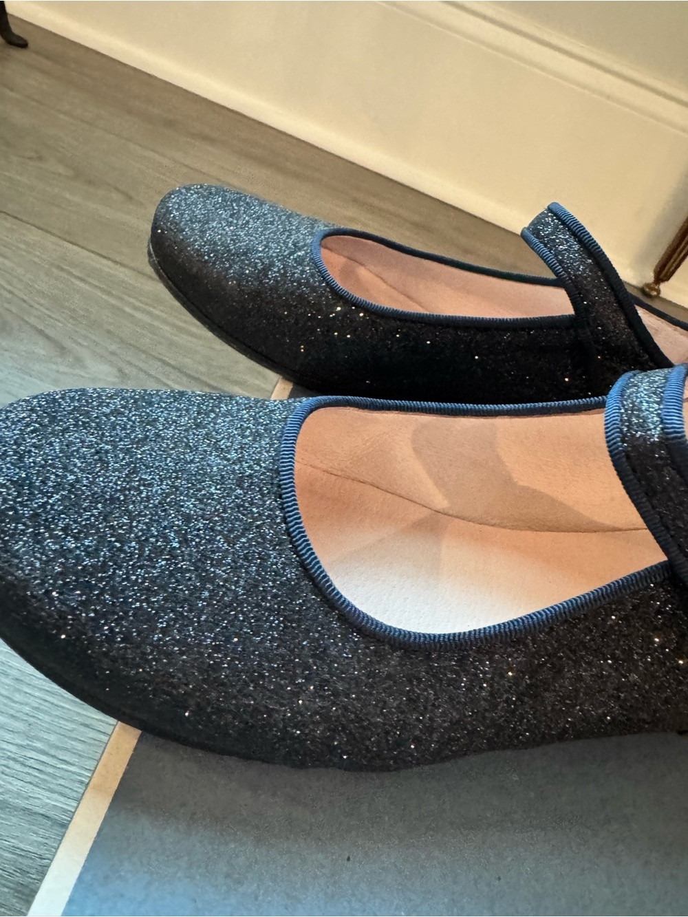 Jacadi Girls Glitter Mary Janes in Black - Picture 6 of 7